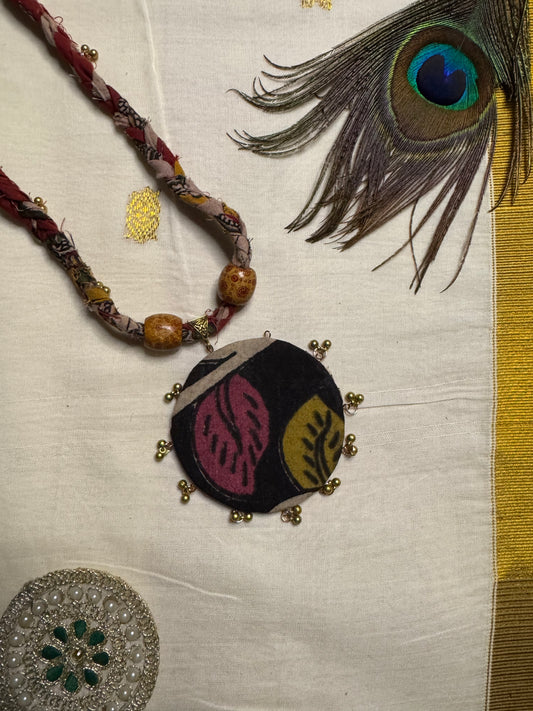 Handmade Kalamkaari Neck Piece